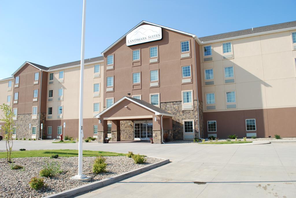 Landmark Suites - Williston Eksteriør bilde